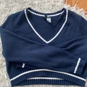 knit blue and white sweater
